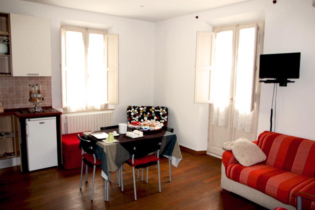 Sotto Il Borgo Apartments เยซี ภายนอก รูปภาพ