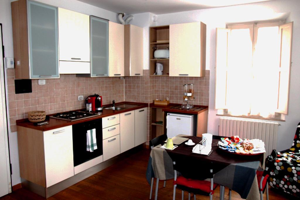 Sotto Il Borgo Apartments เยซี ภายนอก รูปภาพ